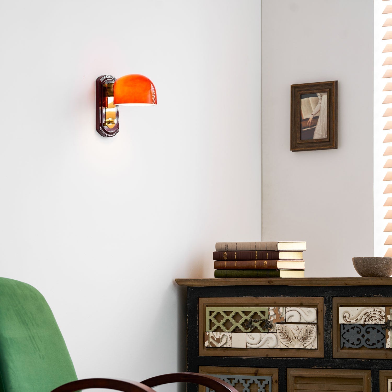 Crimson Glass Lampshade Wall Light For Living And Dining Rooms