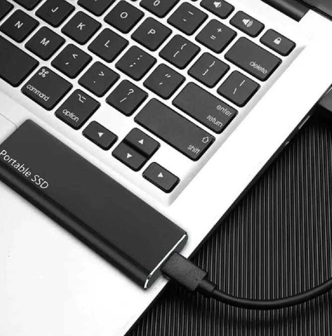 4 TB bærbar lagringsstasjon med USB-C — driverfritt, kompakt kabinett