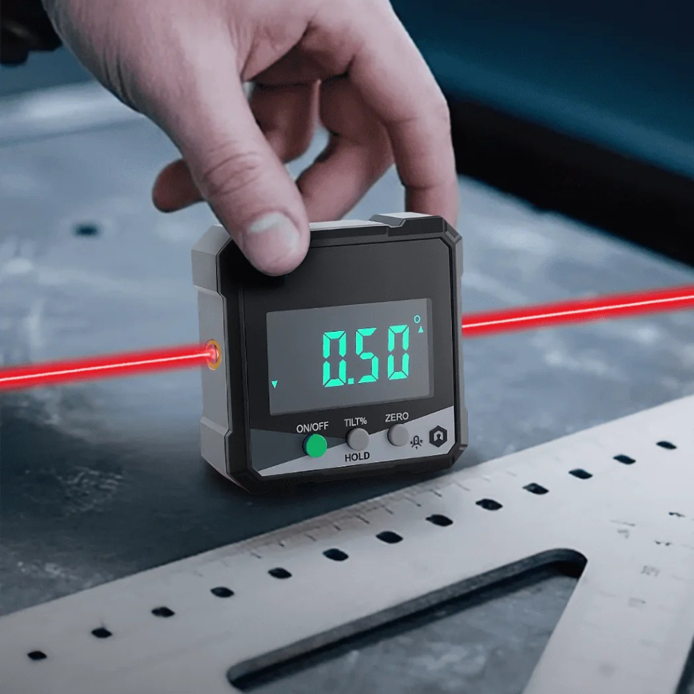 Přesná laserová vodováha - magnetický držák, integrovaný LCD displej, přesná kalibrace úhlu
