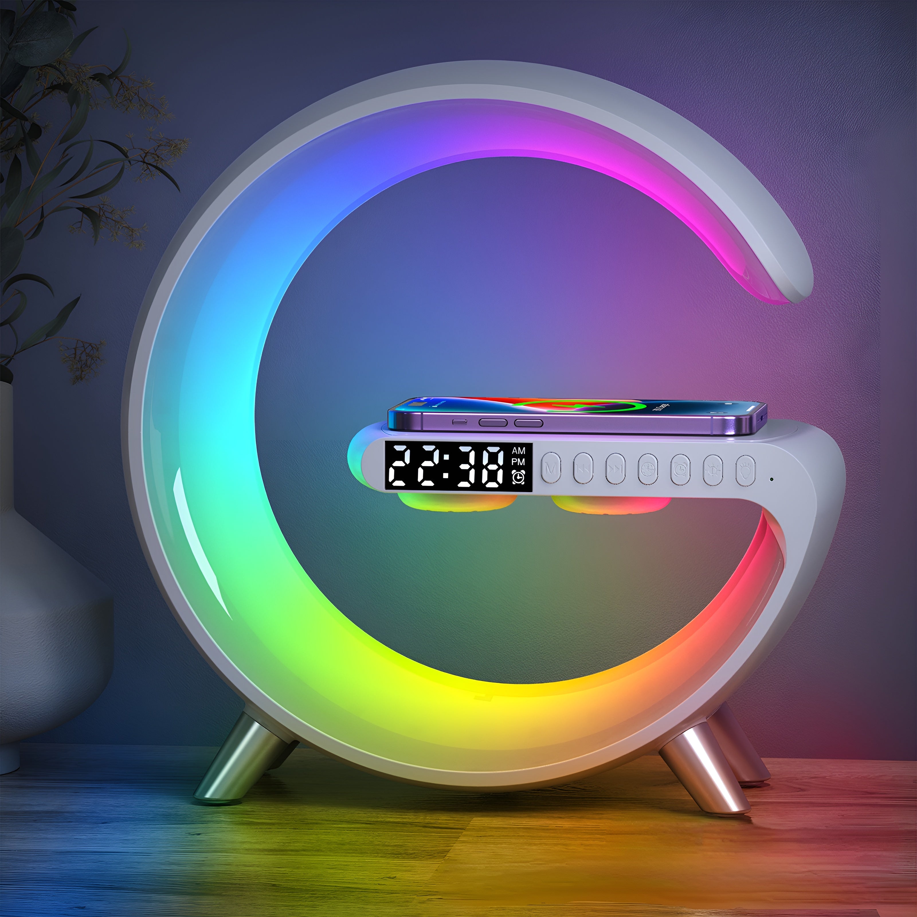 שעון מעורר לשולחן לילה עם תצוגת LED, רמקול Bluetooth ומטען אלחוטי