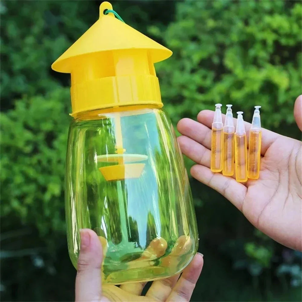 Balení 10 závěsných pastí na mouchy s atraktantem na octomilky, vosy a sršně