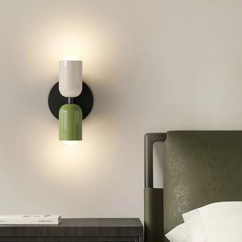 Cremefarvet væglampe med to E27-LED-pærer, varm hvid, metalarmatur