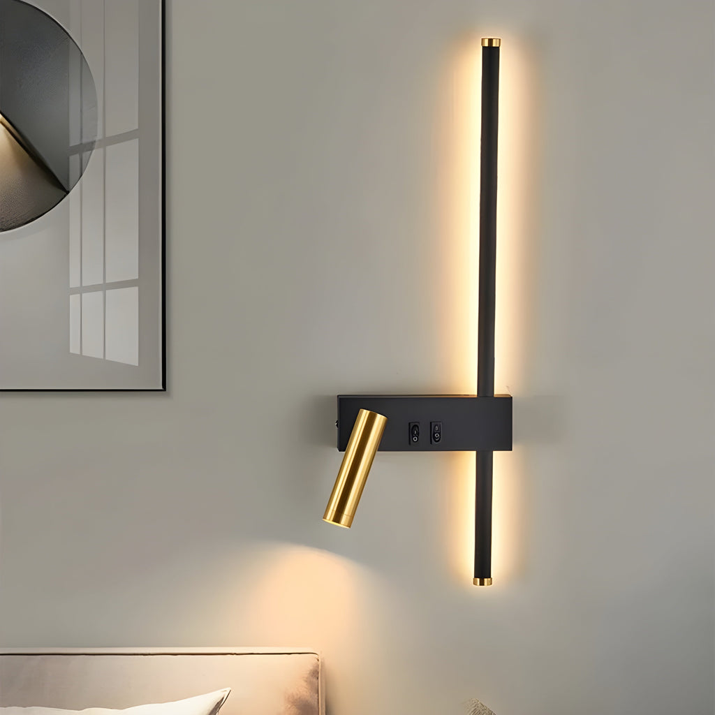 LED-væglampe i sort og guld med kontakt og lys opad eller nedad