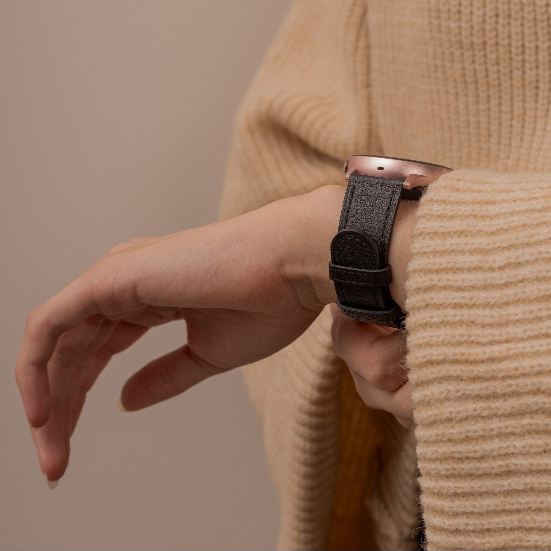 Samsung Galaxy Watch 4 Classic 46mm — Slim Black Leather Strap