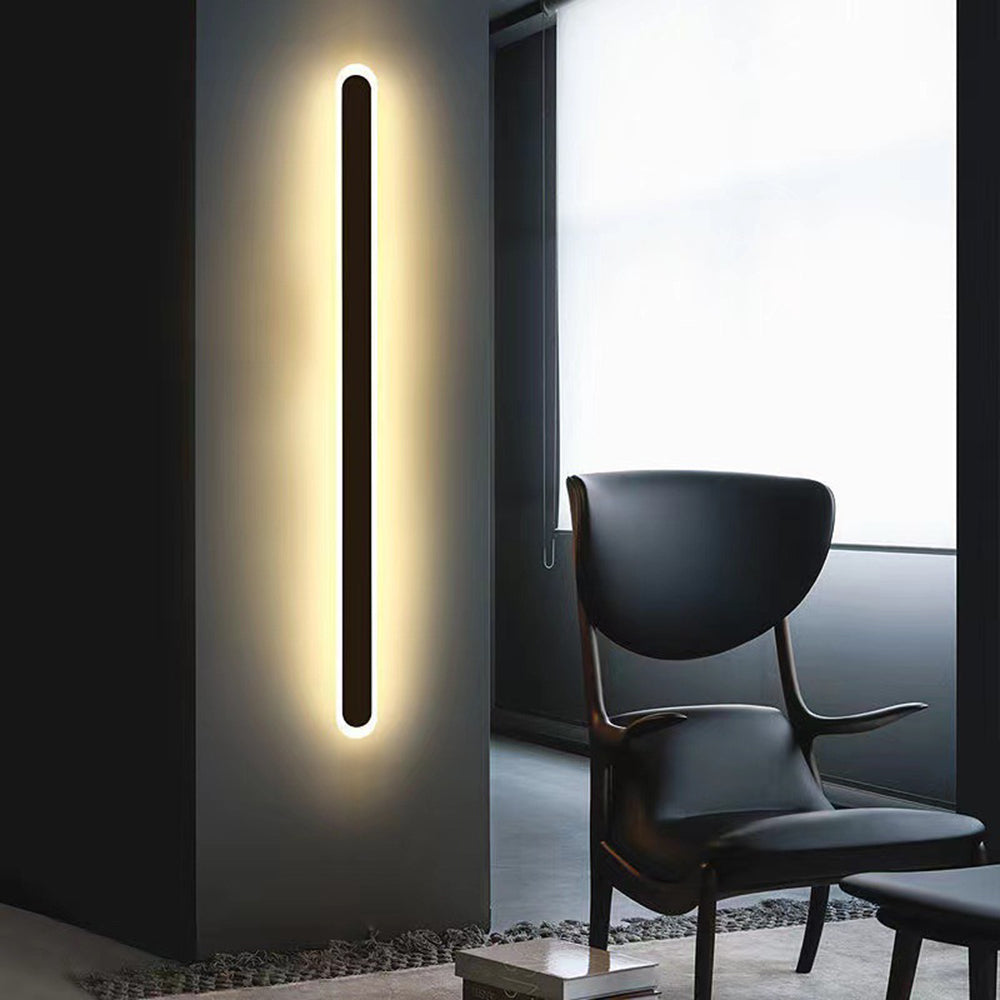 LumaForge Dimmable Outdoor Wall Light With Weatherproof Metal Finish For Patios And Gardens