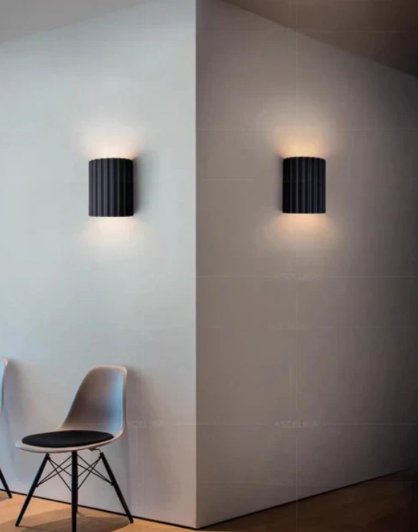 Lumora Wall Light In Resin With Dual-Sided Ambient Glow For Modern Interiors And Hallways