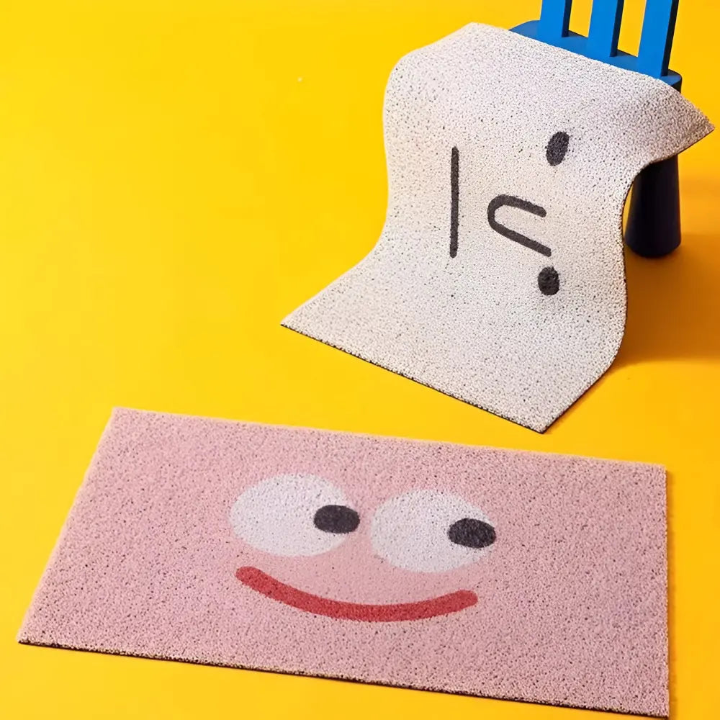 Face Motif Doormat 40 × 60 cm — PVC Dirt-Trapping Surface, Non-Slip Backing
