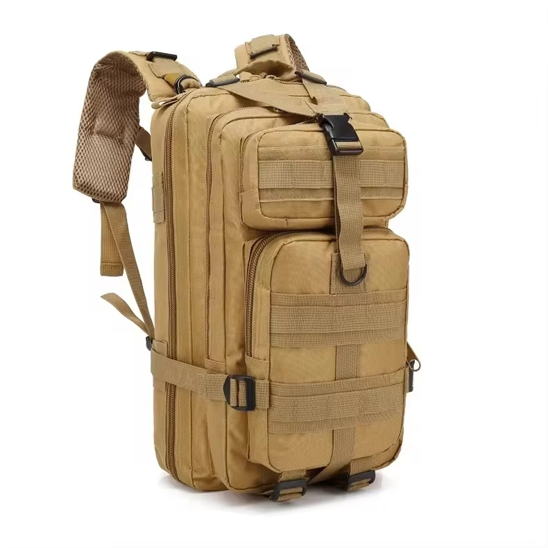 Mochila tática para atividades ao ar livre — sistema MOLLE, design ergonómico
