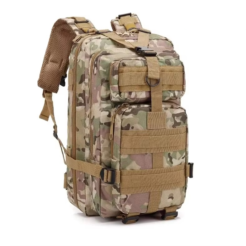 Mochila tática para atividades ao ar livre — sistema MOLLE, design ergonómico