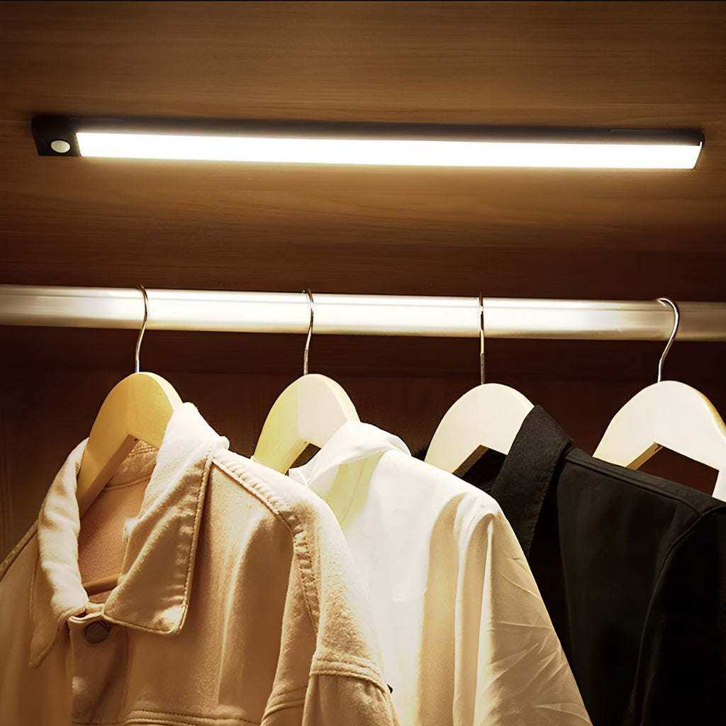 Closet And Under-Cabinet LED Light With Wireless Motion Sensor For Simple Illumination