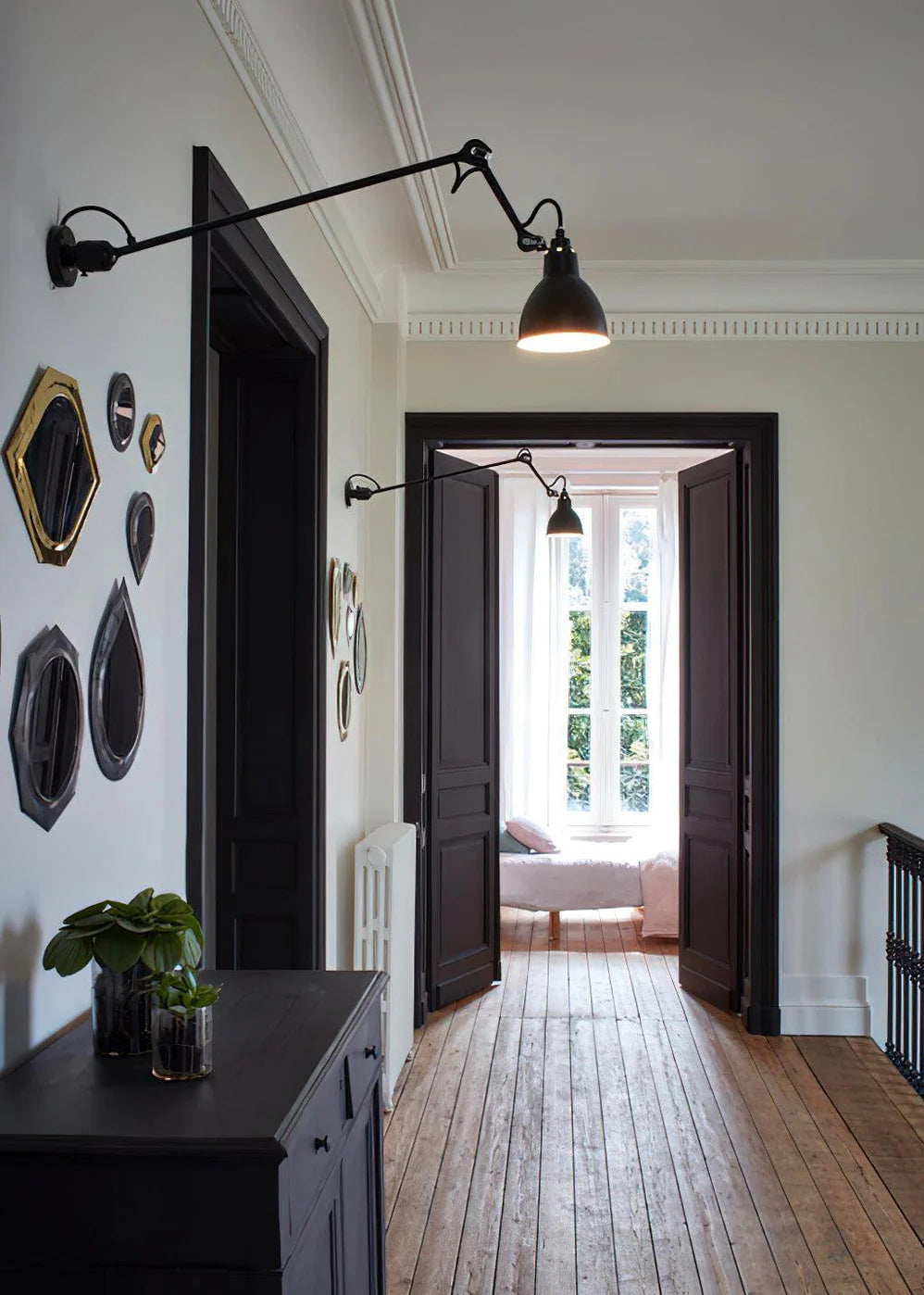 Matte Black Wall Lamp With Adjustable Arm For Reading Corner
