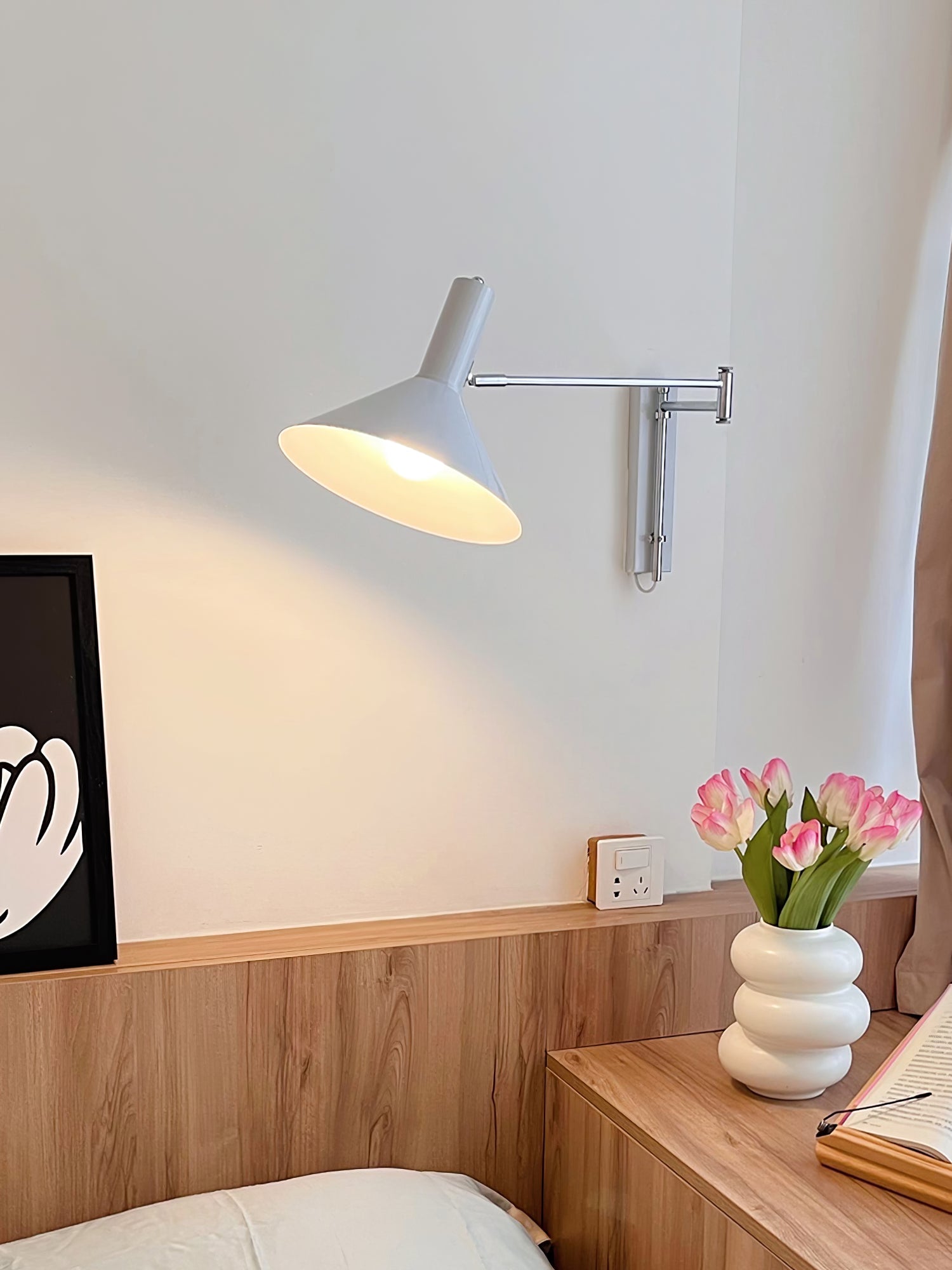 Industrial Style Adjustable Metal Lamp With Articulated Arm For Reading