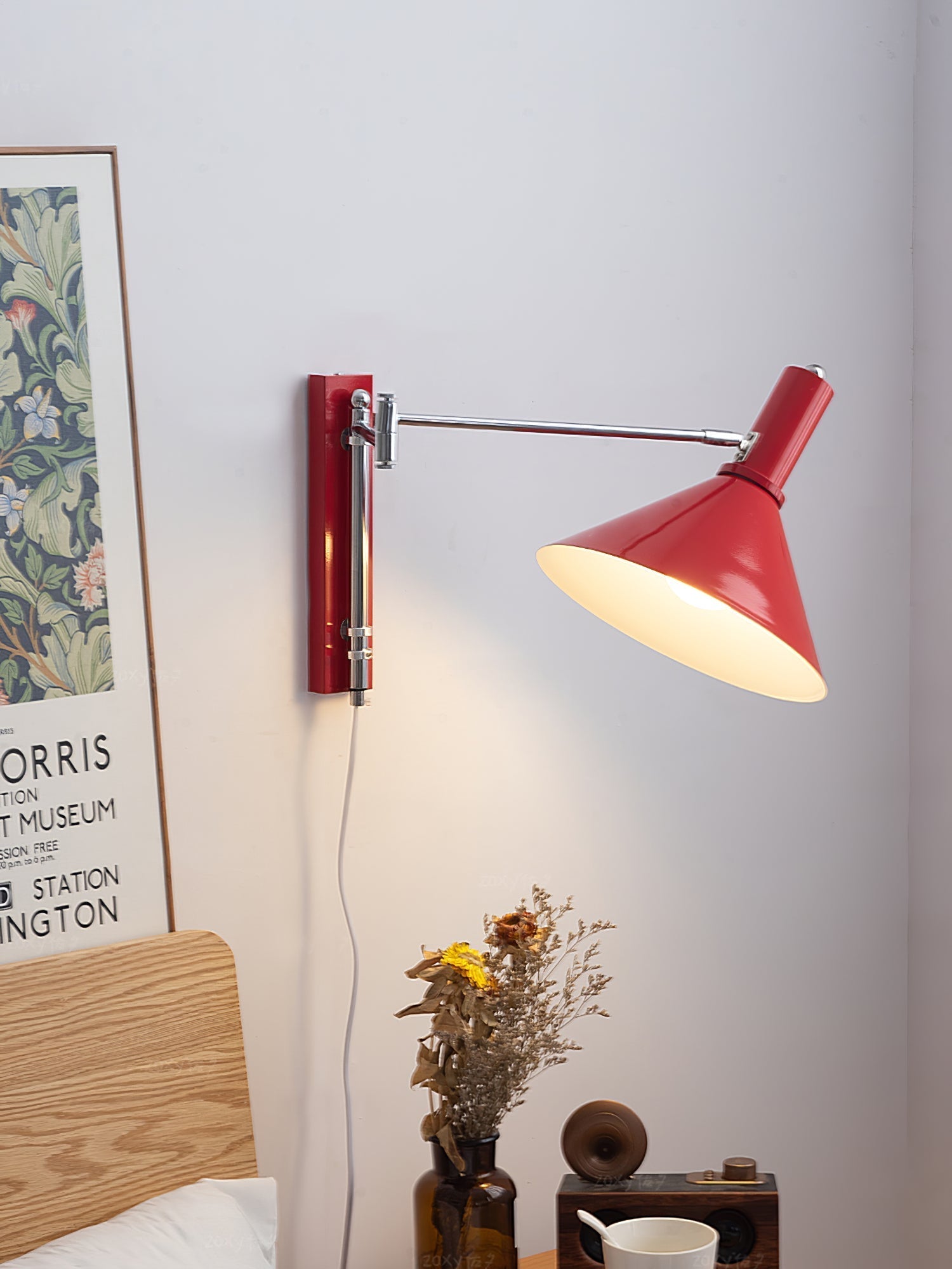 Industrial Style Adjustable Metal Lamp With Articulated Arm For Reading