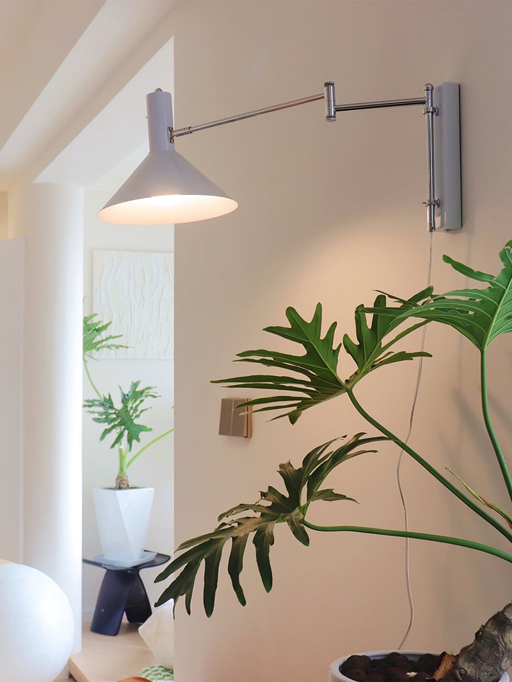 Industrial Style Adjustable Metal Lamp With Articulated Arm For Reading