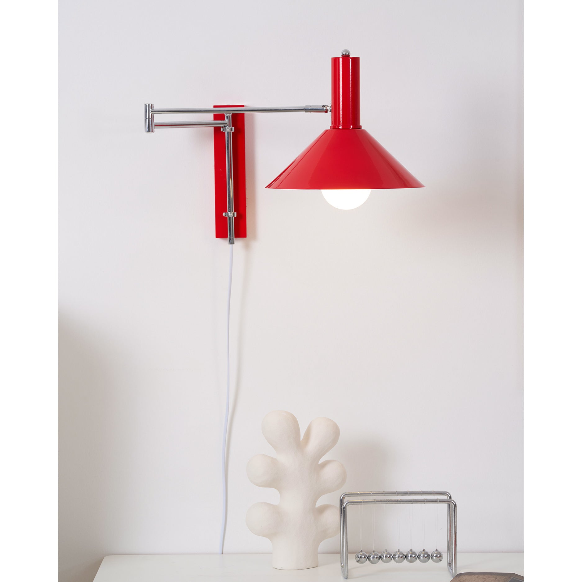 Industrial Style Adjustable Metal Lamp With Articulated Arm For Reading