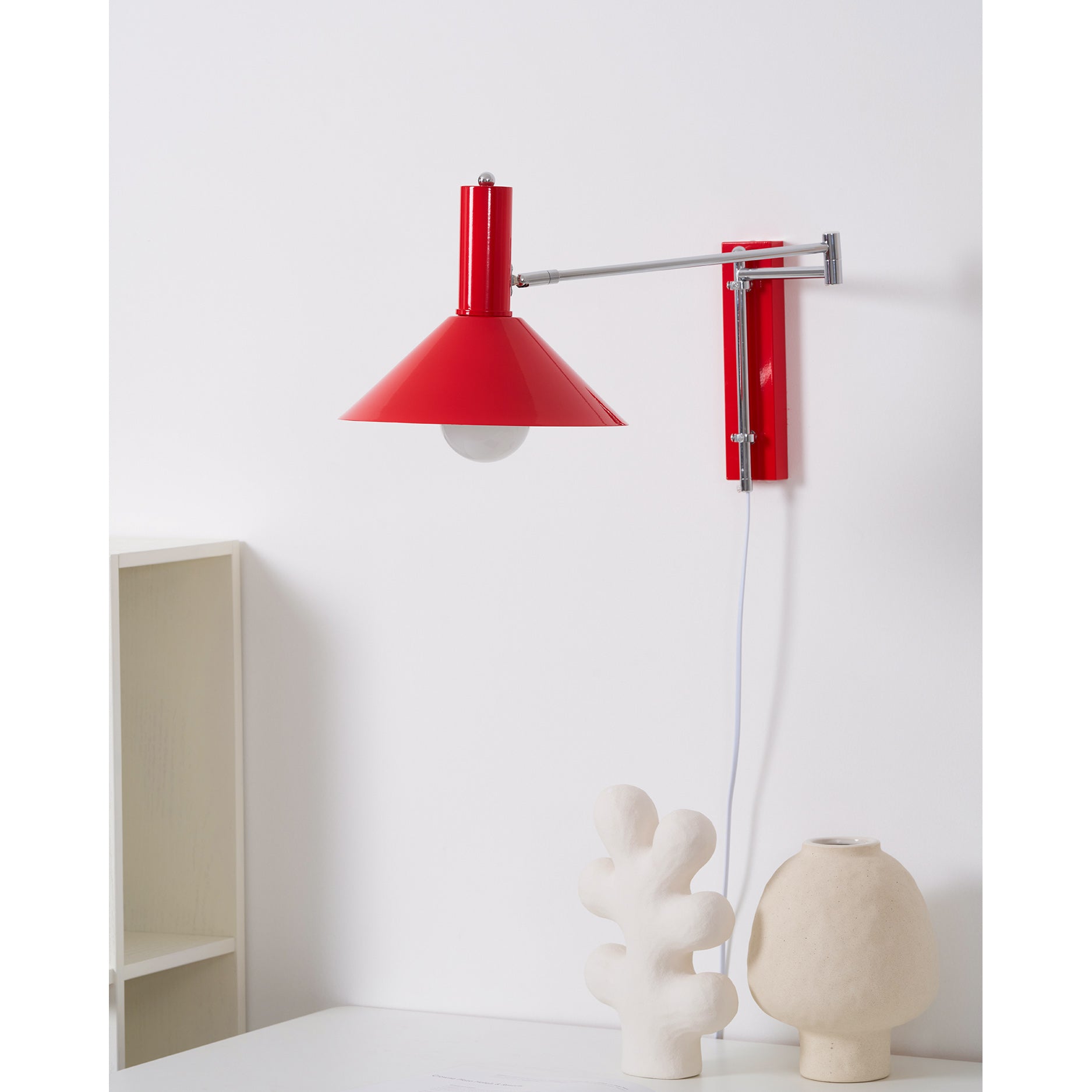Industrial Style Adjustable Metal Lamp With Articulated Arm For Reading
