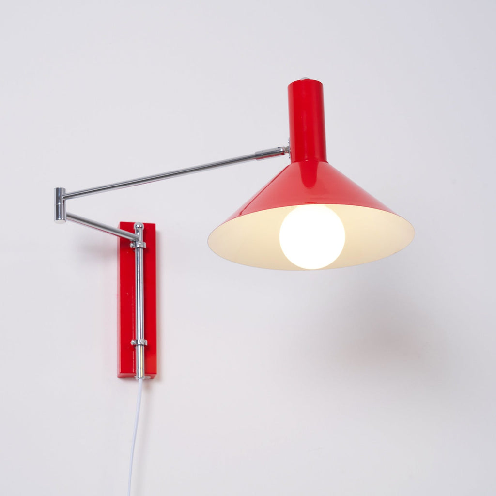 Industrial Style Adjustable Metal Lamp With Articulated Arm For Reading