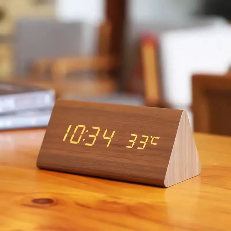 WoodWatch Digitale LED-Uhr – Sprachbefehle, Wecker, Temperaturanzeige –