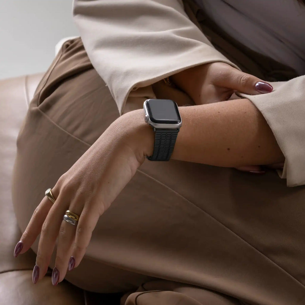 Apple Watch Armband aus schwarzem Edelstahl — feines Stahlarmband