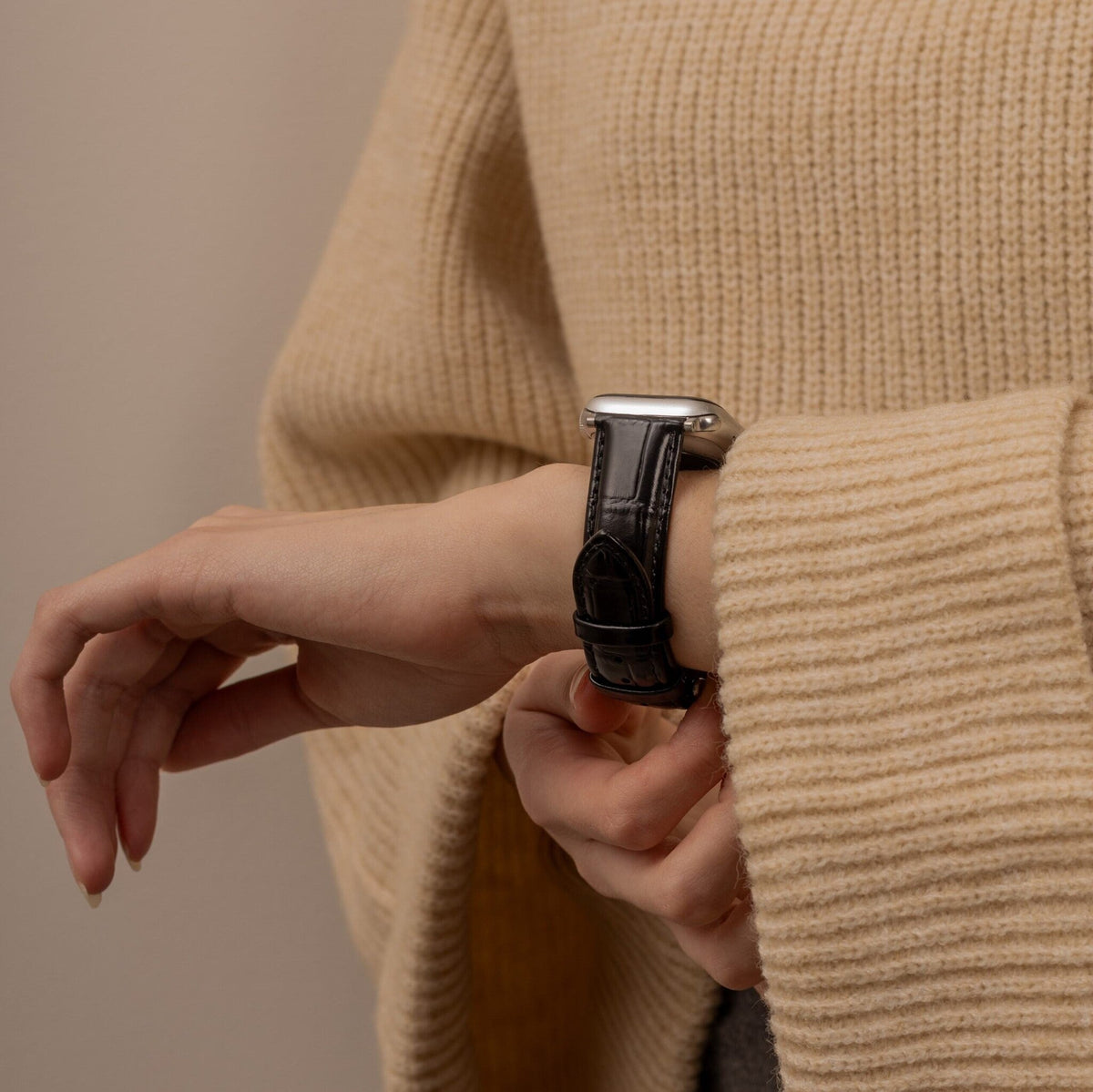 Apple Watch-sort læderrem — krokodillemønster