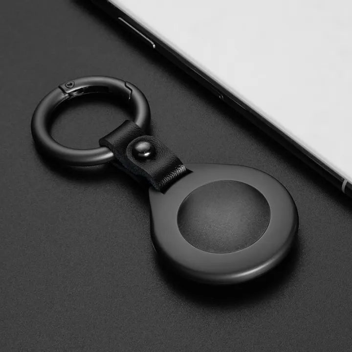 AirGuard レザー製AirTagキーホルダー — 安全な保護ホルダー