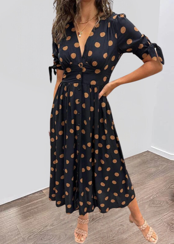 Alexandra – Elegant kjole med prikker | Ka-mostore