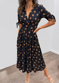 Alexandra – Elegant kjole med prikker | Ka-mostore