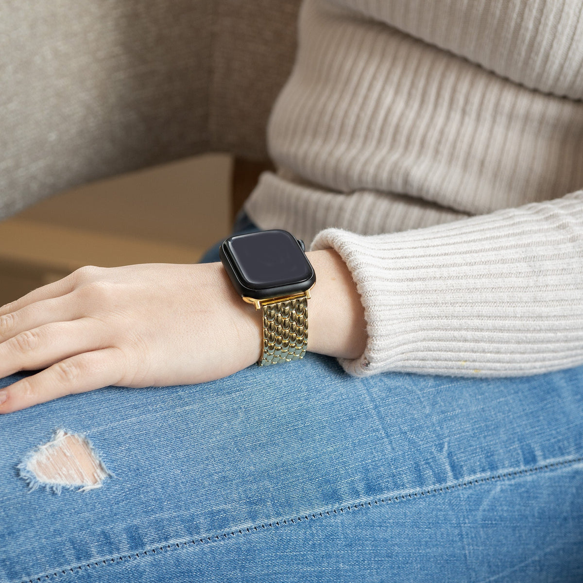 Apple Watch Dragon Steel Strap — Gold Dragon-Scale Links