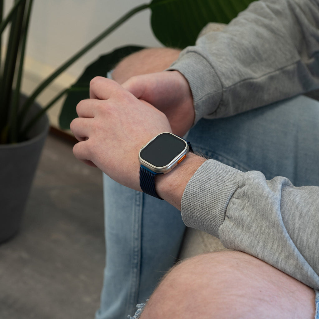 Cinturino milanese blu per Apple Watch — design ispirato all'Italia