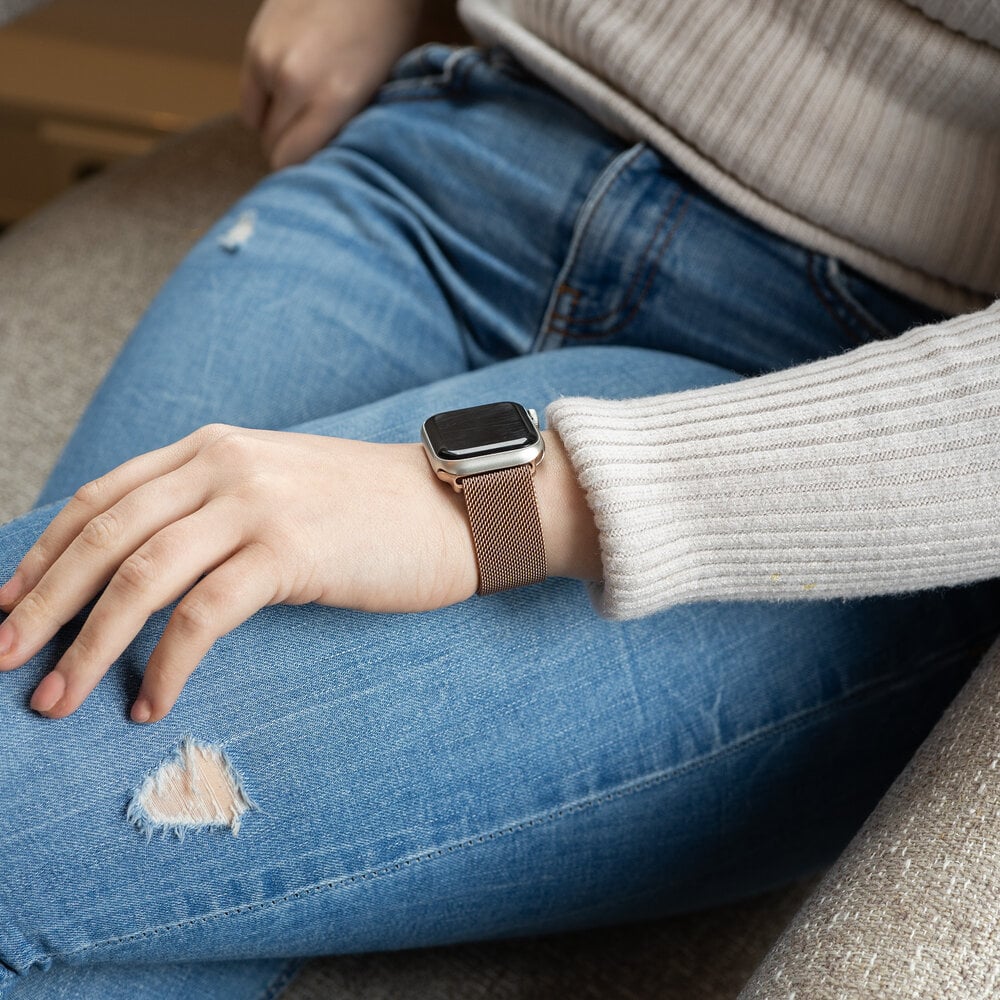 Milánský řemínek pro Apple Watch — barevná edice Rosé
