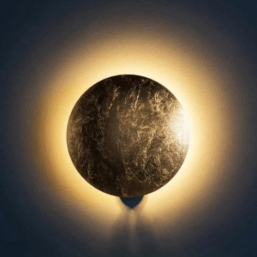 Lampada da parete per eclissi solare rotante in metallo dorato con LED