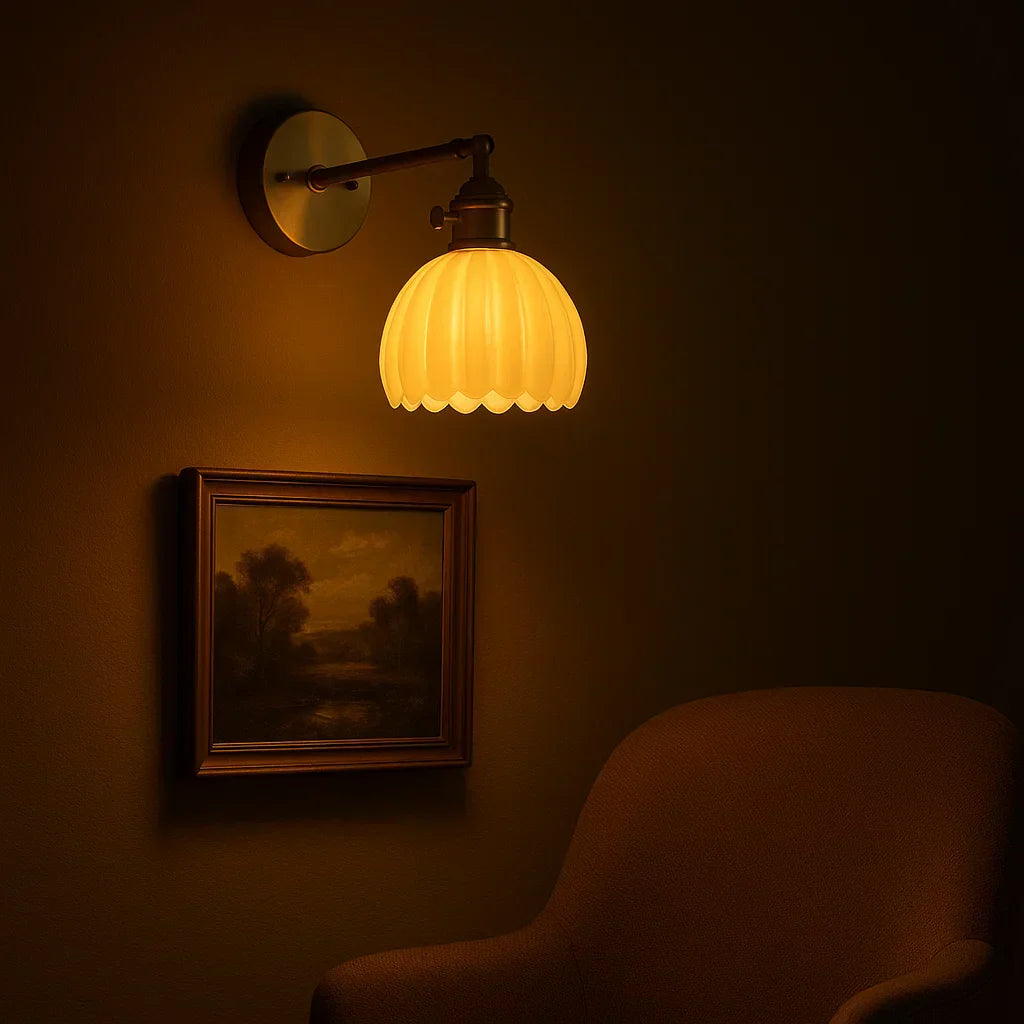 Nástěnné světlo z mosazi ve tvaru tulipánu, vintage květinový styl s paticí E27