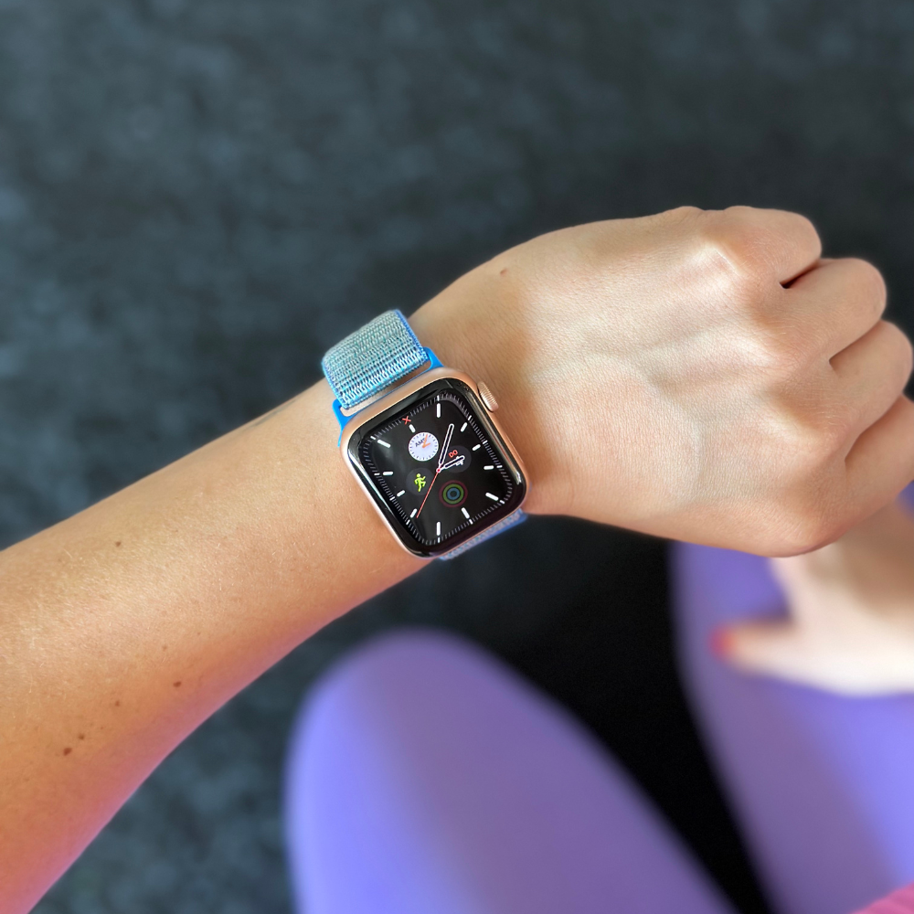 Blaues Nylonarmband für die Apple Watch – weiche Oberfläche, leicht elastisch