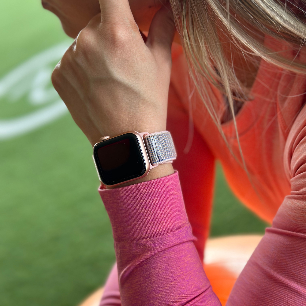 Cinturino ad anello in nylon rosa per Apple Watch — chiusura regolabile in velcro
