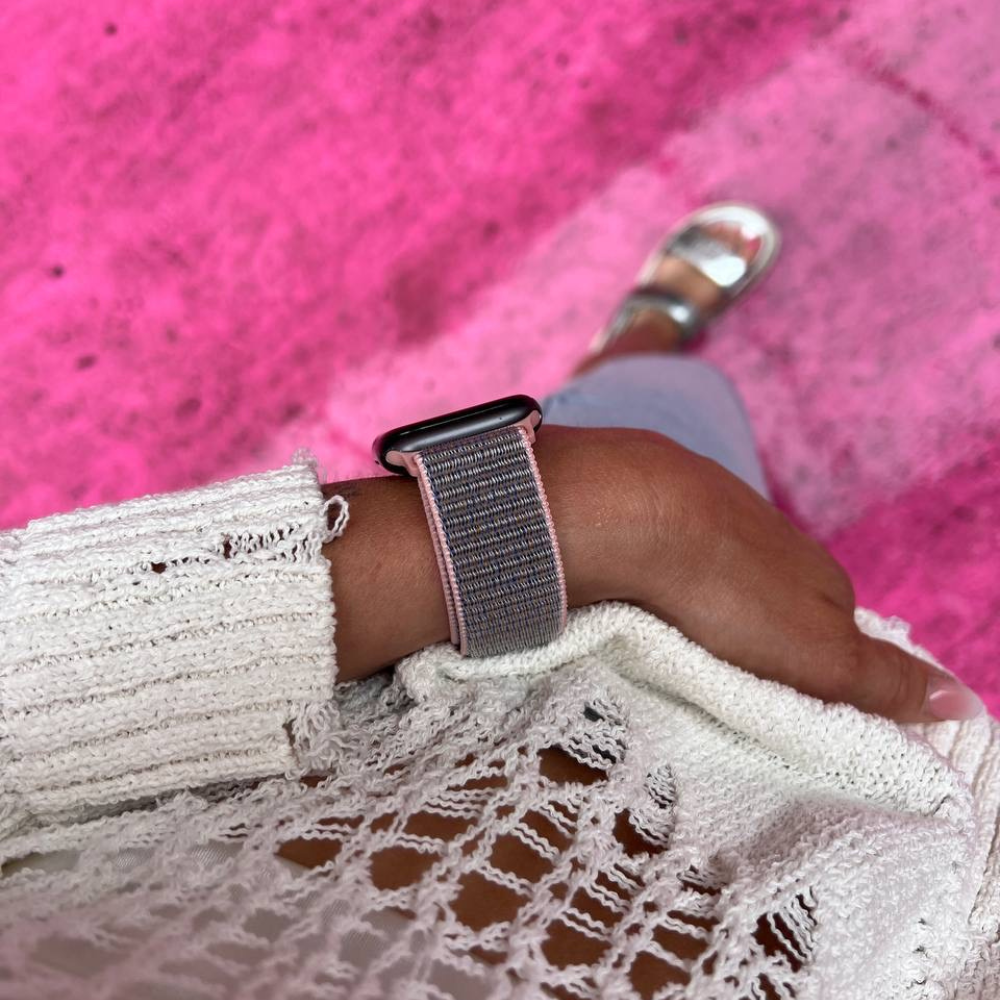 Cinturino ad anello in nylon rosa per Apple Watch — chiusura regolabile in velcro