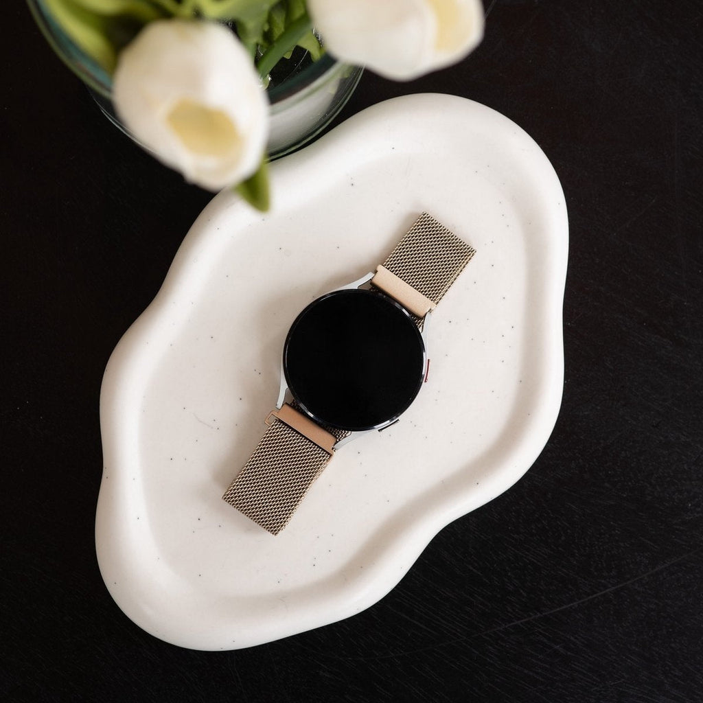 适用于三星 Galaxy Watch 7 的 40 毫米香槟色米兰尼斯表带
