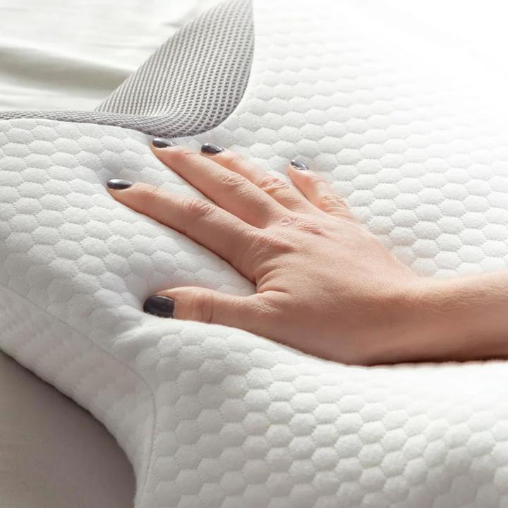 Memory-Foam-Nackenkissen mit Schmetterlingsmotiv für Seiten- und Rückenschläfer — orthopädische Unterstützung, komfortable langsame Rückfederung