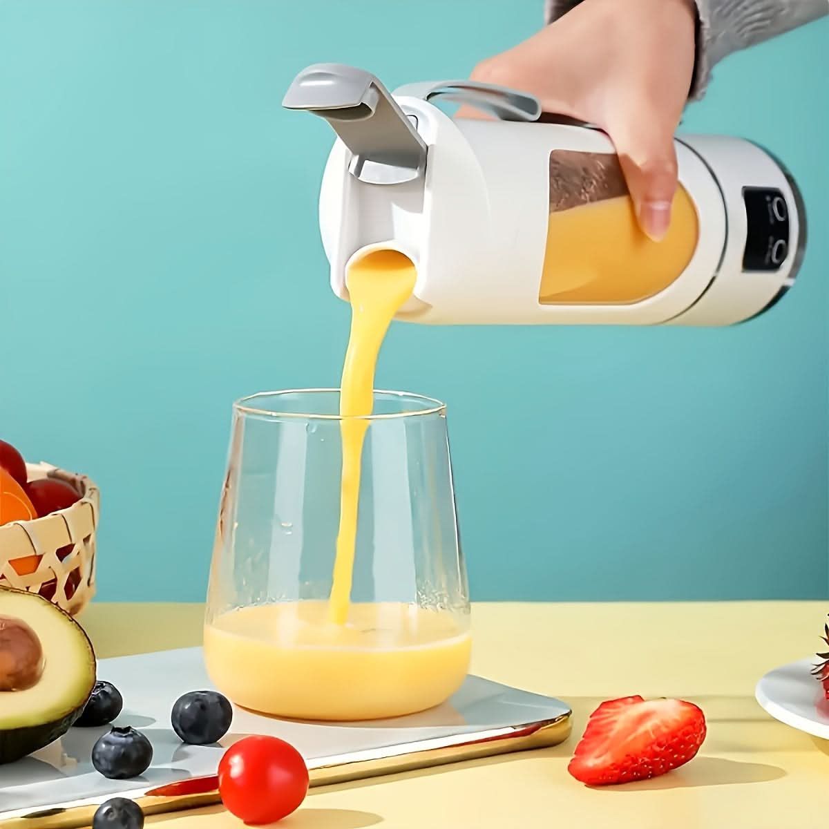 BLENDORA Tragbarer, per USB wiederaufladbarer Mixer und Entsafter — Kompakter Smoothie-Maker