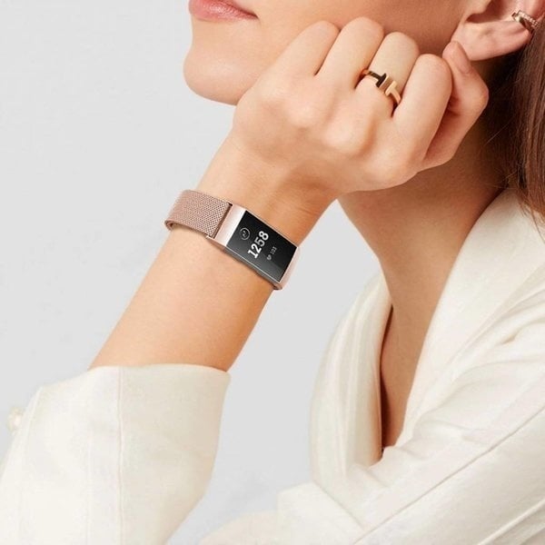 Cinturino milanese di ricambio color oro rosa per Fitbit Charge 4