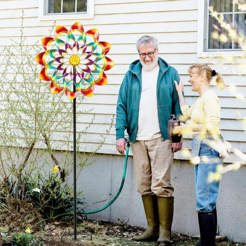 Floravera metalvindspinner til haven — dekorativ blomsterformet vindklokke