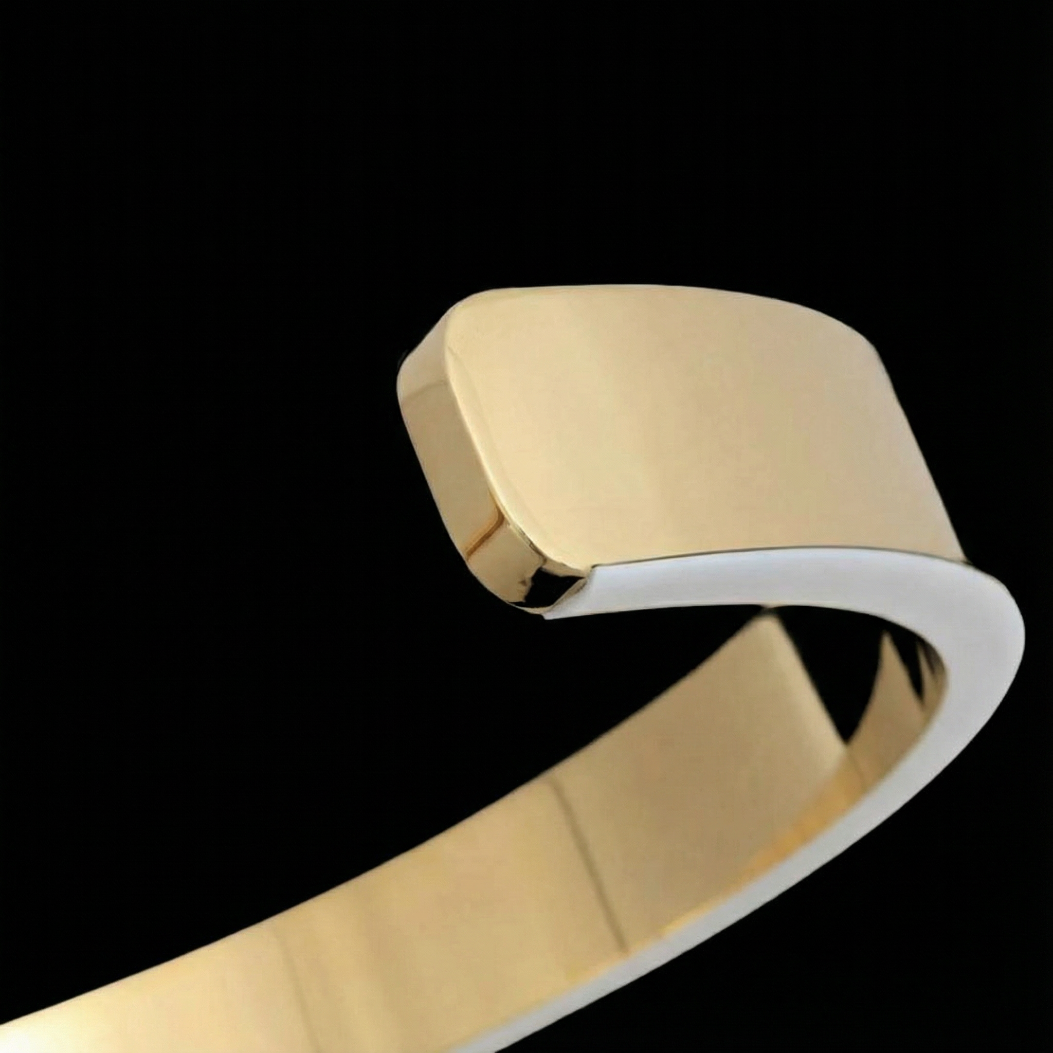 Luma Ring Pendant Light With Clean Minimal LED Glow For Contemporary Interiors At Home