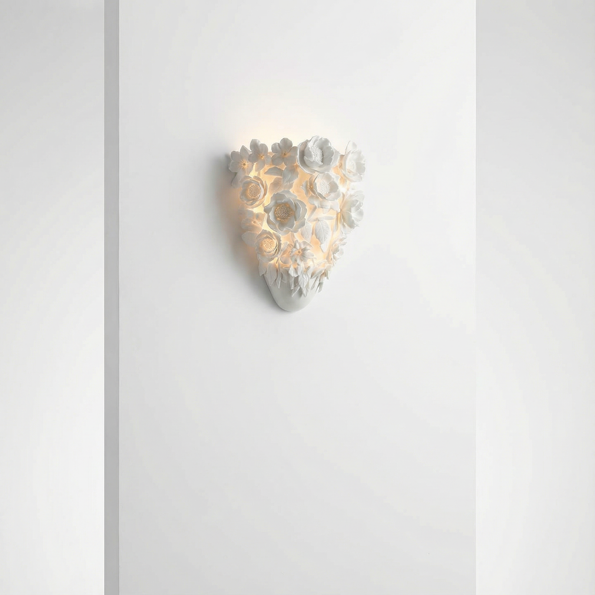 Delicate Floral Ceramic Wall Light Fixture For Gentle Led Illumination In Cozy Home Spaces