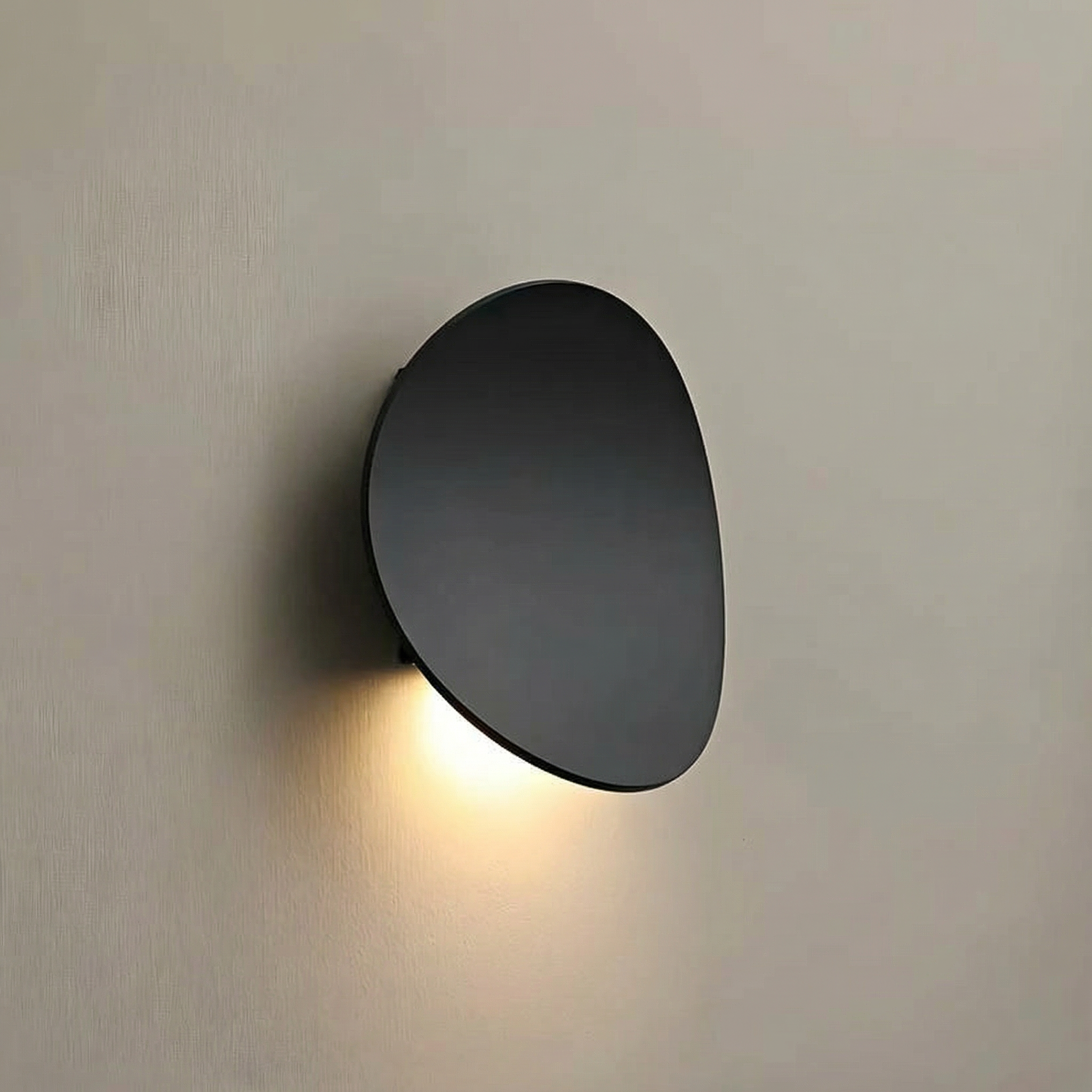 Modern Aluminum Wall Sconce With Slim LED Lighting To Elevate Home Decor And Ambiance
