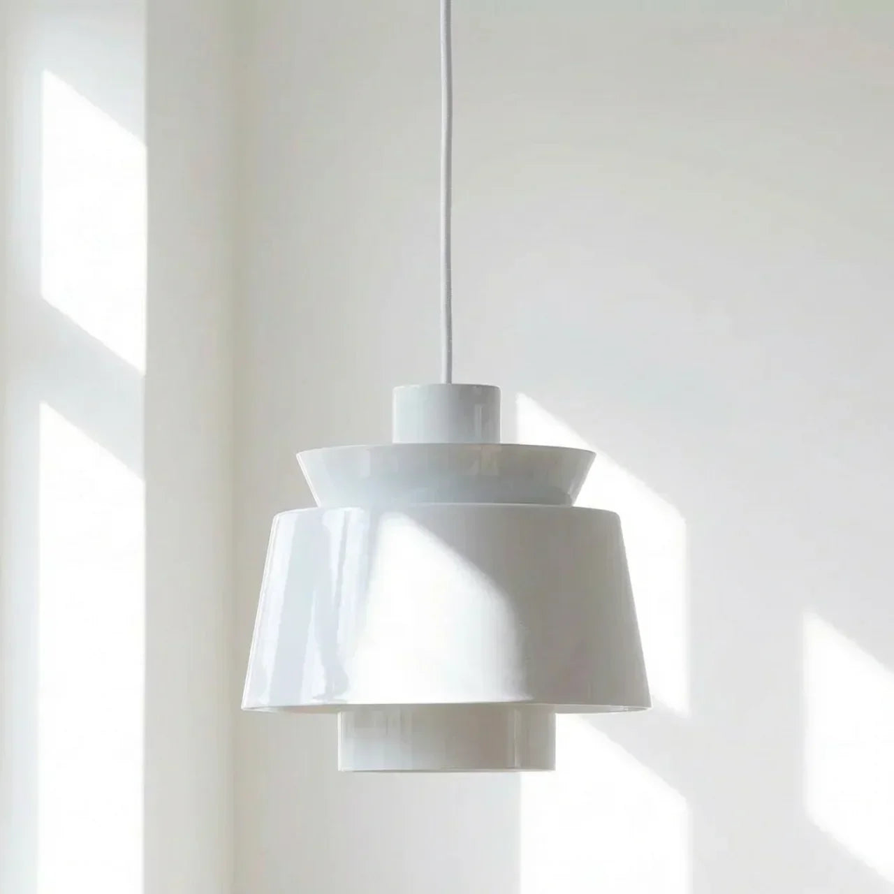 Nordic Cone Pendant Light For Minimalist Living Rooms In Modern Interiors And Focused Downlighting