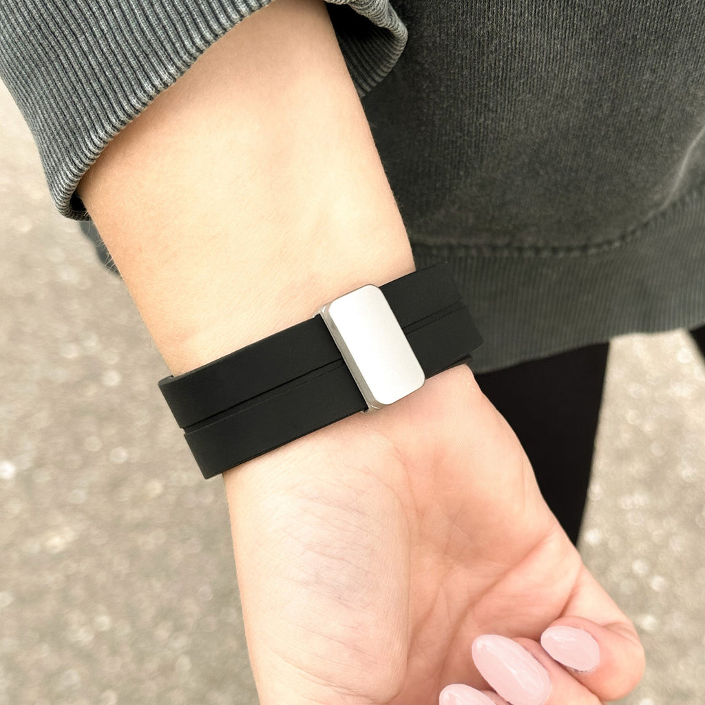 47 mm:n D-soljellinen silikoniranneke Samsung Galaxy Watch 6 Classic -älykelloon – musta