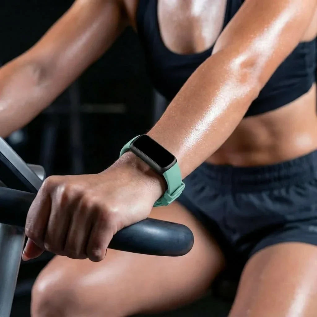 سوار سيليكون أخضر بديل لجهاز Fitbit Inspire 3