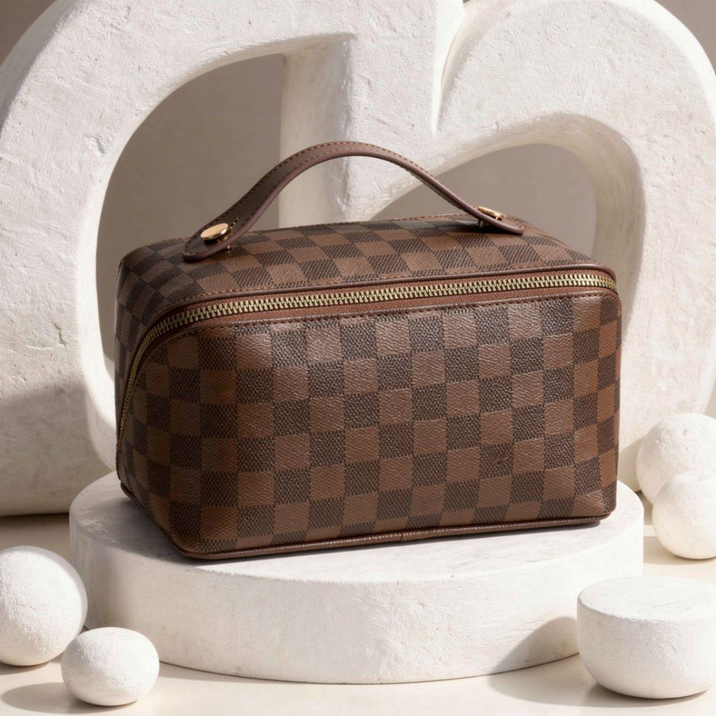 KosmetiQ Luxury Makeup Bag — Spacious Multi-Compartment Cosmetic Organizer