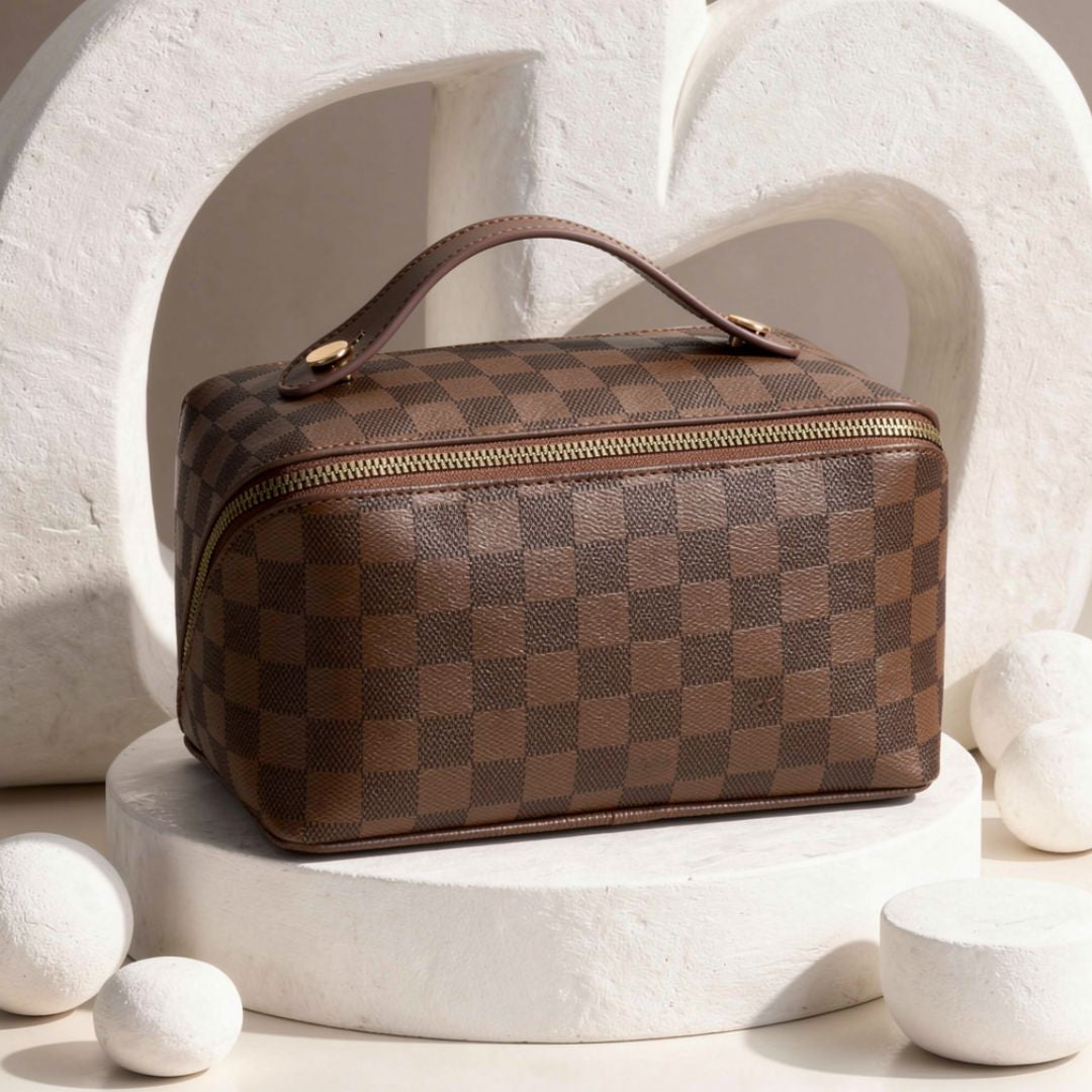KosmetiQ Luxury Makeup Bag — Spacious Multi-Compartment Cosmetic Organizer