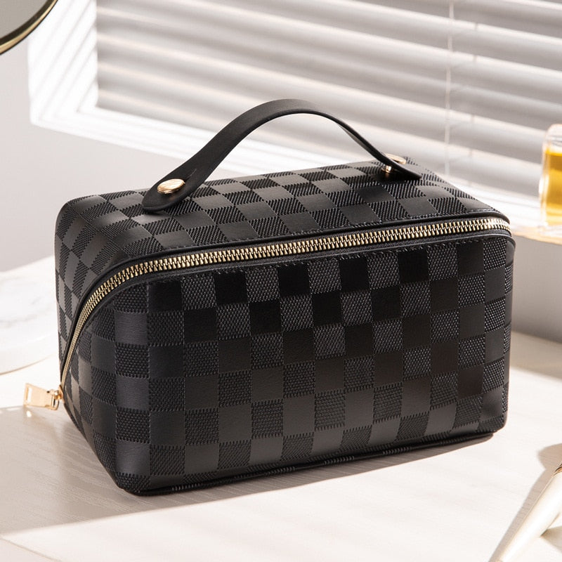 KosmetiQ Luxury Makeup Bag — Spacious Multi-Compartment Cosmetic Organizer