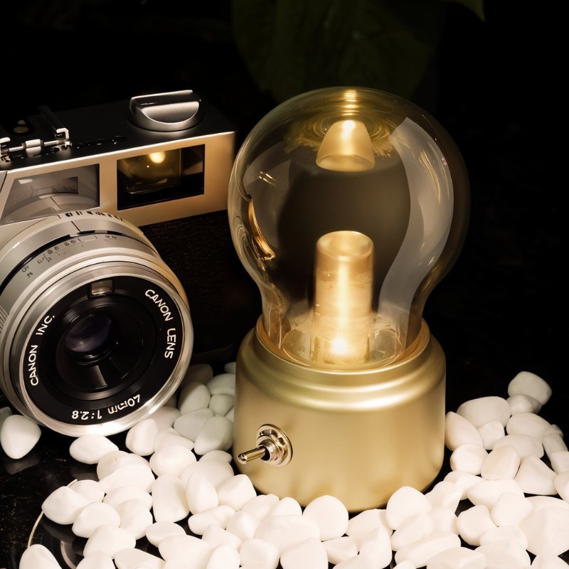 Elegant retro-skrivebordslampe med USB-port og hyggeligt lys